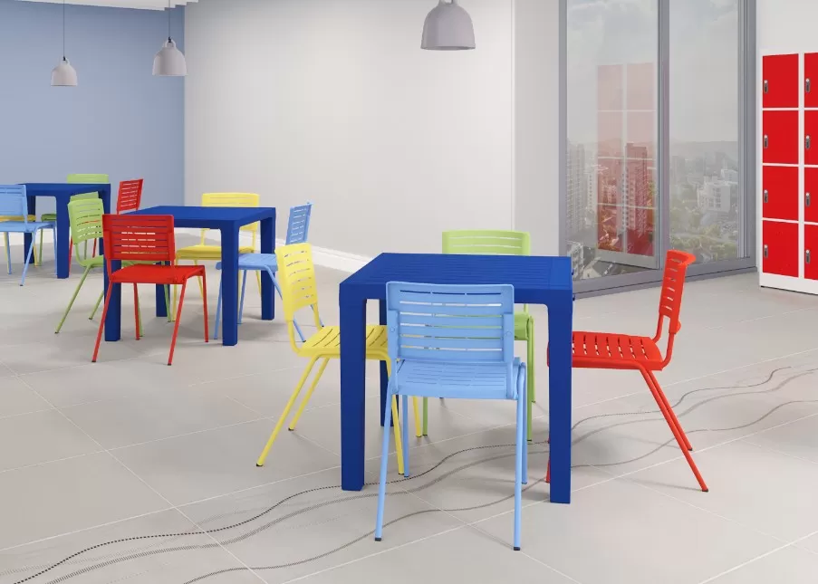 CADEIRA NIL EM TERMOPLÁSTICO ABS DE ALTA RESISTENCIA